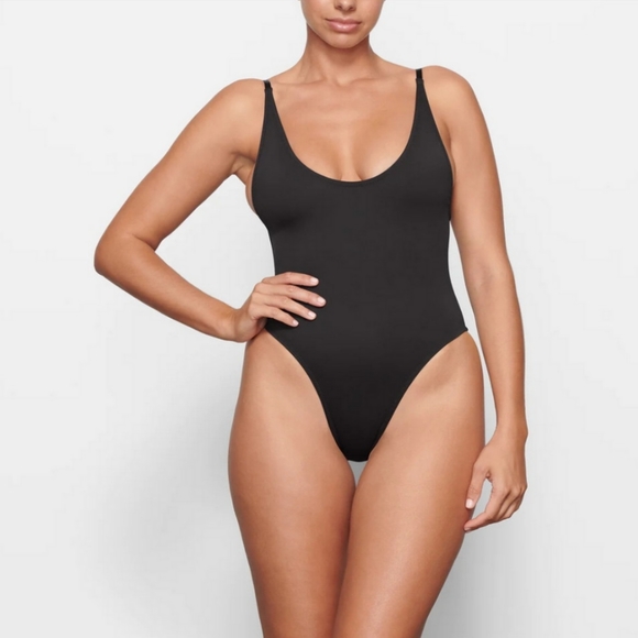 SKIMS Signature Swim SCOOP NECK ONE PIECE Womens Large - Picture 1 of 5